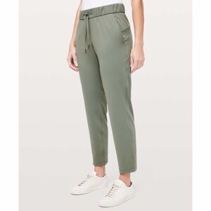 Lululemon On The Fly Pants 28” Full On Luxtreme Gray Sage Green